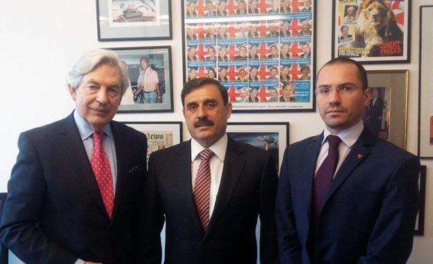 Джамбазки и Киссе запознаха британските консерватори със ситуацията на българите в Украйна