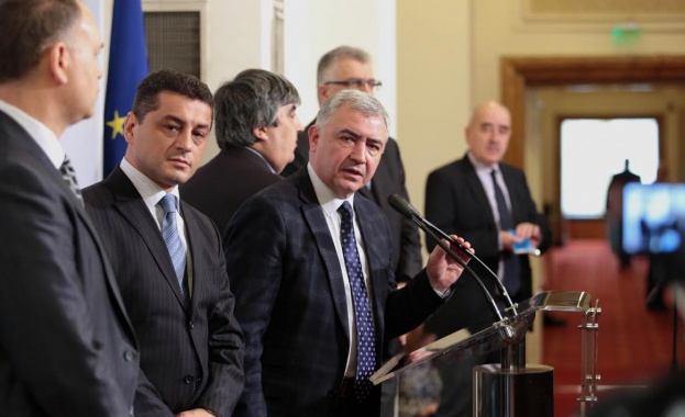 Мерджанов: Оставката на Вучков говори за нестабилност на правителството