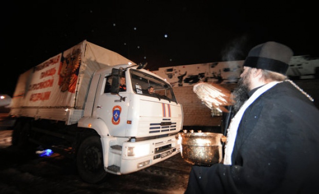 Руският хуманитарен конвой тръна към Донбас