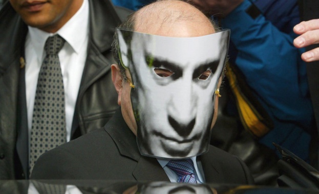Немцов и страшните тайни на „Газпром”