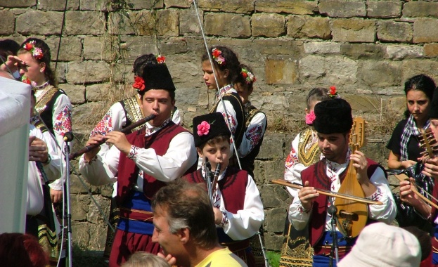 Атракционно влакче тръгва за Цветница в Ловеч