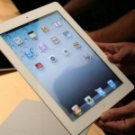 Apple отложи производството на 12.9-инчовите iPad-и