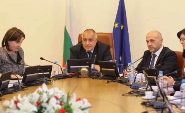 Стратфор: Кабинетът на Борисов е слаб и разединен, губи подкрепа