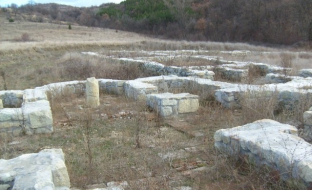 Перат милиони чрез историческите обекти