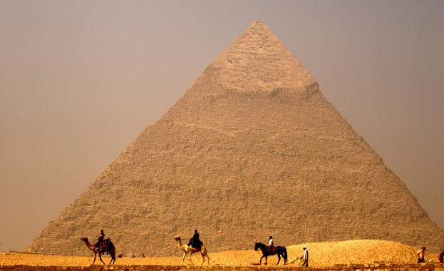 Ислямски духовник препоръча да се унищожат египетските пирамиди