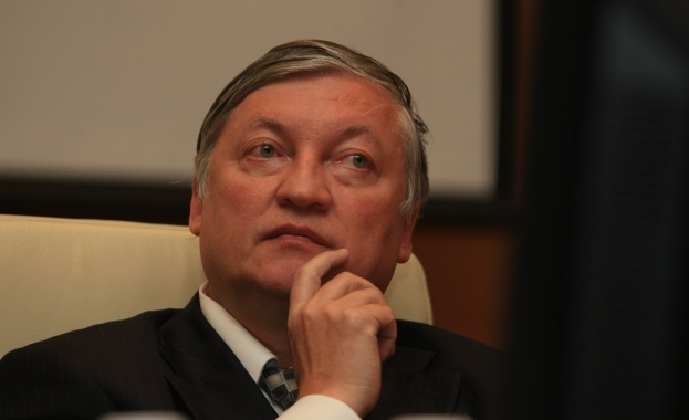 Анатолий Карпов: Трета световна война отдавна върви на локално равнище
