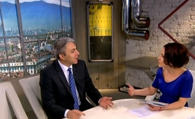 Карадайъ се прицели в облечената в турско синьо Ани Цолова: И вие ще бъдете ДПС!