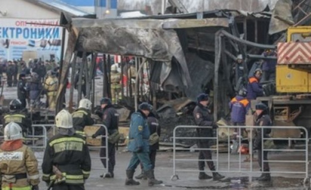 Телата на 11 души са извадени от развалините на търговския център в Казан 