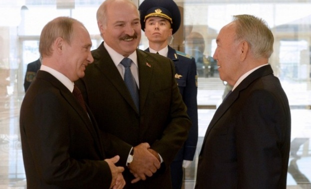 Владимир Путин пристигна в Астана