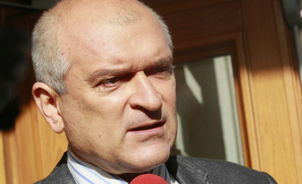 Димитър Главчев: Няма да увеличаваме парите за отбрана