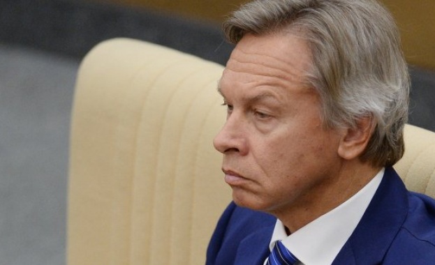 Москва посъветва Лондон “да хапне Twix” в отговор на искането да върне Крим