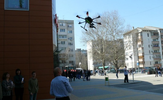 Държавният глава Румен Радев удостои с Почетен знак на президента