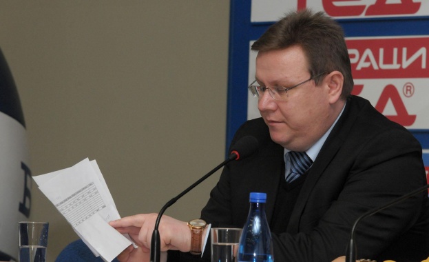 Защо прокуратурата не иска да разпита Цветан Василев?