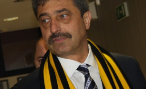 Цветан Василев има много лош естетически вкус