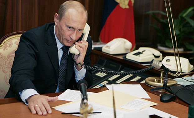 Отварят безплатна линия за въпроси към Путин 