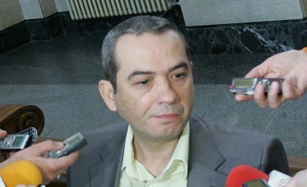 Образуваха дисциплинарка срещу Петьо Петров