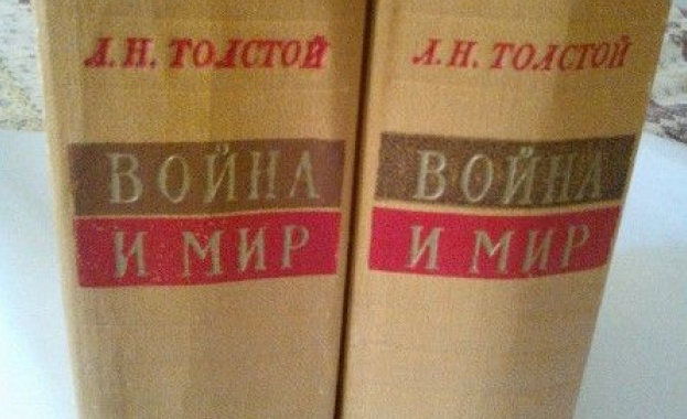 Премахват Достоевски, Толстой и Булгаков от учебната програма в Русия?