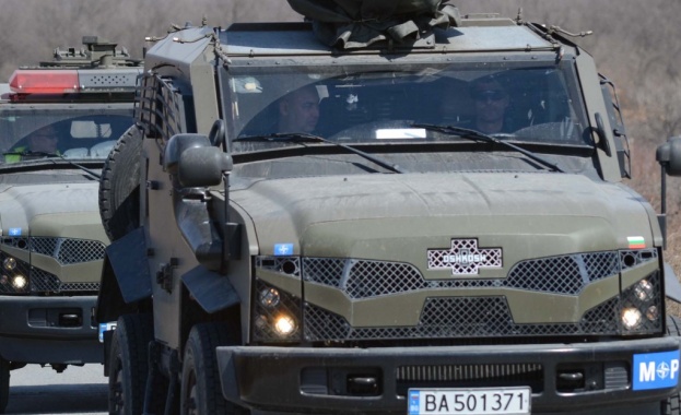 Сухопътните войски обезопасяват района на взривения склад в Иганово