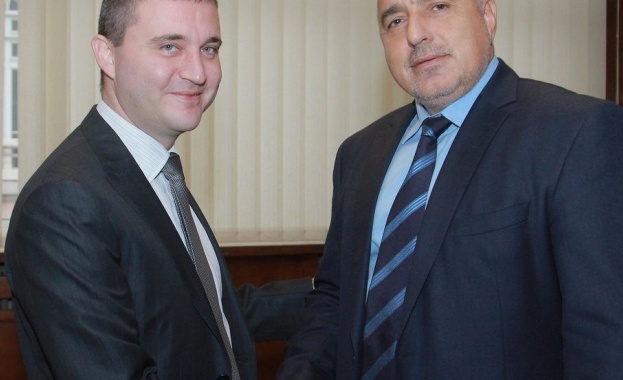 Премиерът започна да подготвя почвата за актуализация на бюджета