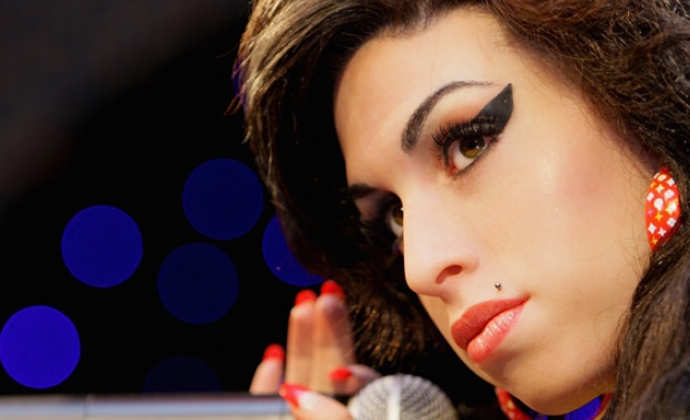 Ейми Уайнхаус била бременна преди смъртта си