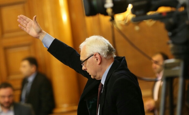 Енчев за Цветанов: Необявен служител на ДС, чакам да ме съди  