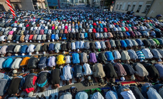 Към 2050 година мюсюлманите в света ще са колкото християните