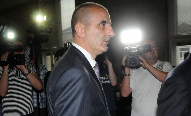 Електронният чип в личните карти пак се отлага