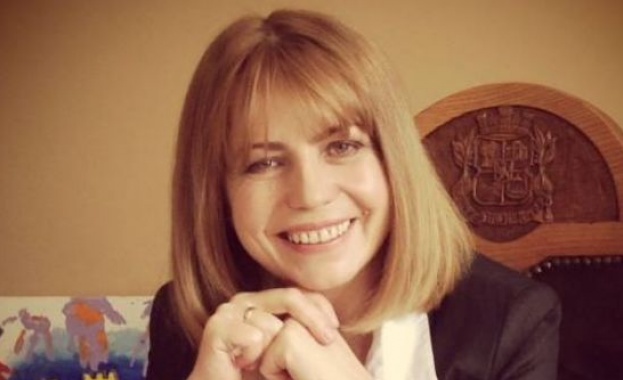 Българите масово виждат Фандъкова като премиер, установи Галъп