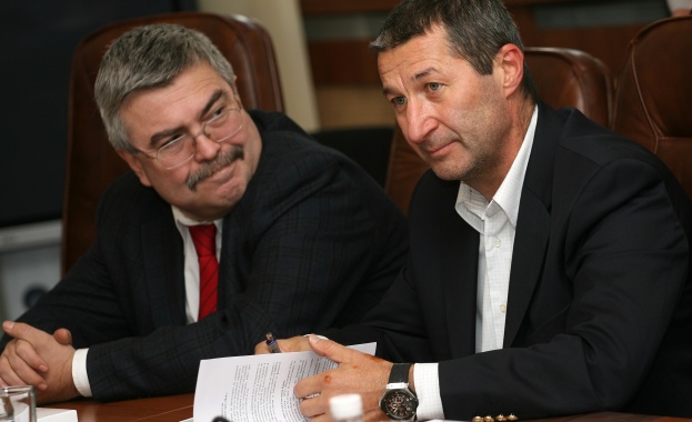 Каролев: Ако сключа сделка на Бахамите, и папата не може да я развали