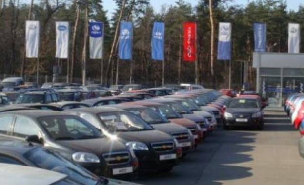Автомобилният пазар на Украйна се срина с почти 80%