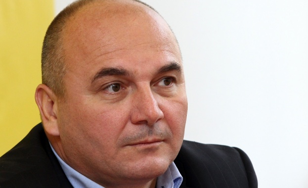 Любомир Дацов: МВР и службите разпъват чадър над контрабандата