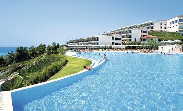 Гърция обяви рекорден брой туристи от България