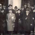 За свойте ястребови пръсти и стари, каменни сърца...