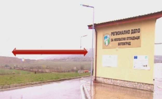 Возиш 500 м, а общината плаща за 10 км