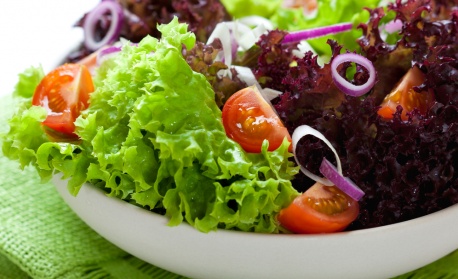 Колко струва зелената салата на трапезата ни