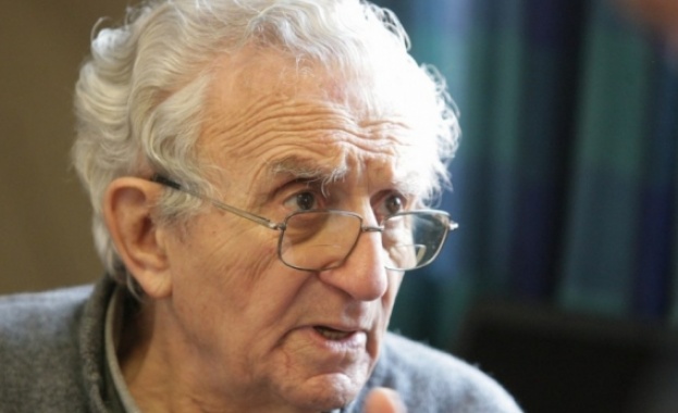 Анжел Вагенщайн: Защо на 10 май, г-жо Меркел?