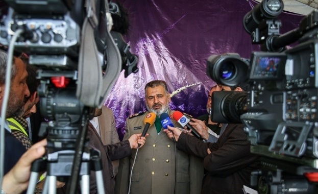 Ирански генерал: САЩ снабдяват ИД с оръжие, пари и продукти