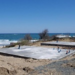 Читателите на КРОСС не искат строежи на брега на морето 