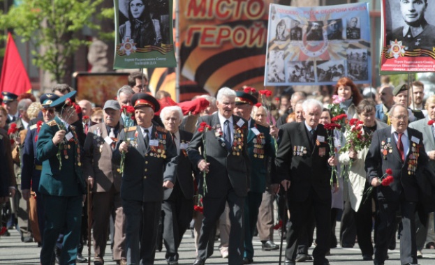 Принудиха ветераните в Харков да се откажат от Георгиевските ленти на 9 май