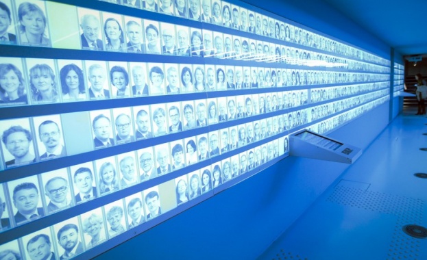 Кристалната сграда и нейните потайности 