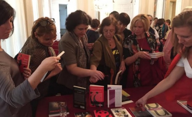 Клубът на писателките с първо участие в чужбина 