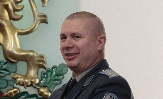 Ген. Шивиков ще бъде освободен от длъжност и от военна служба