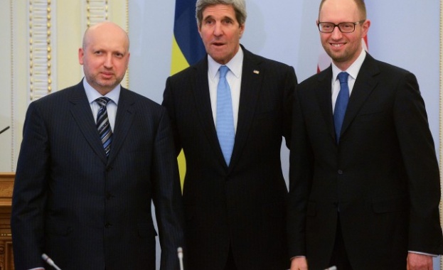 US-историк: В Украйна сега има по-малко демокрация, отколкото при Янукович