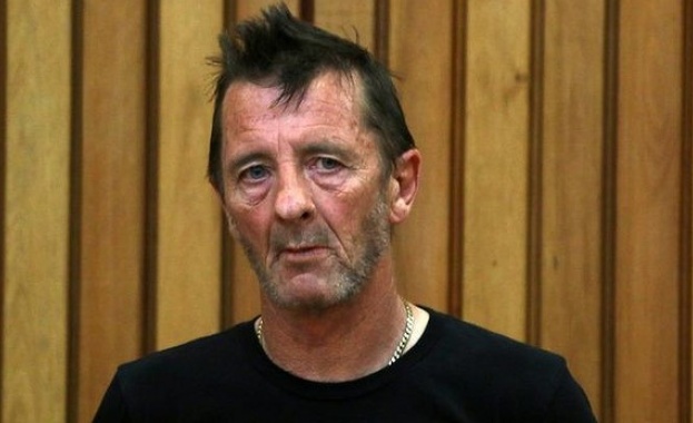 Барабанистът на AC/DC призна вината си пред съда 