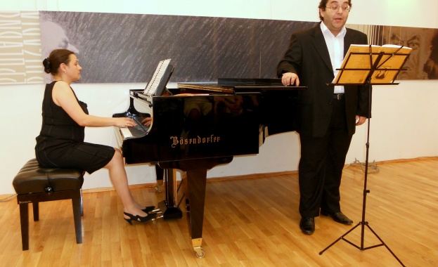 Министър Рашидов унижи българските артисти и трябва да си тръгне незабавно!