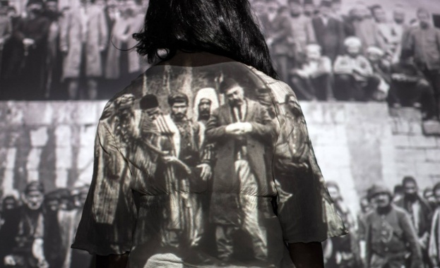 Историята си е история, жертвите са си жертви...жест към нашето месо