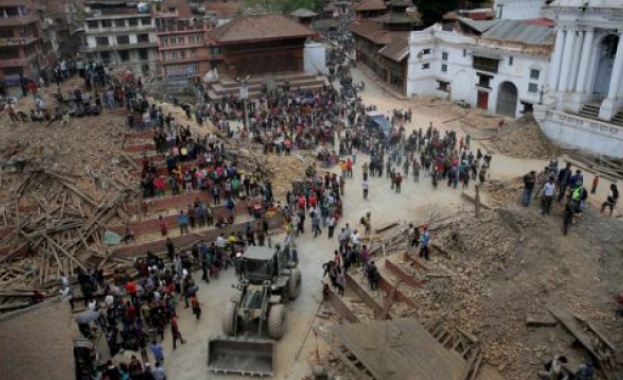 19 българи в района на труса в Непал, няма връзка с трима от тях