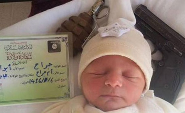 Ислямска държава вербува дори бебета