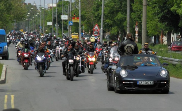 The Riders MC открива мотосезона със зрелищно шоу