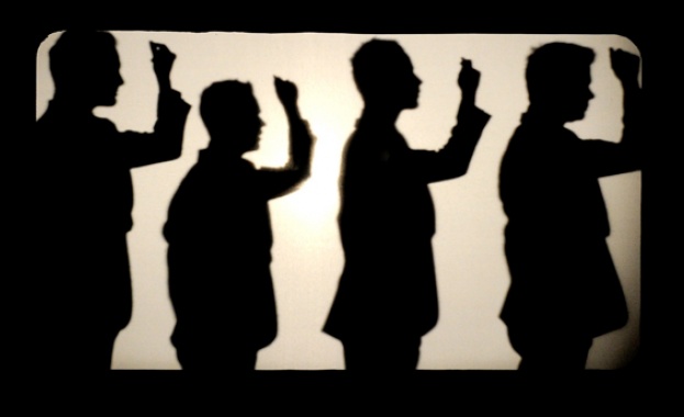 Задкулисието поименно